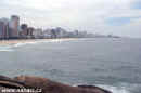 Pohled na slavnou pláž Copacabana.